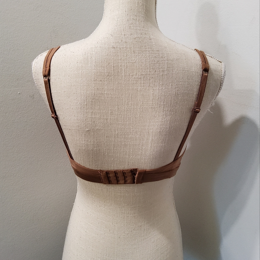 Intimissiti Seamless  Bralette Size 34C - Picture 6 of 7